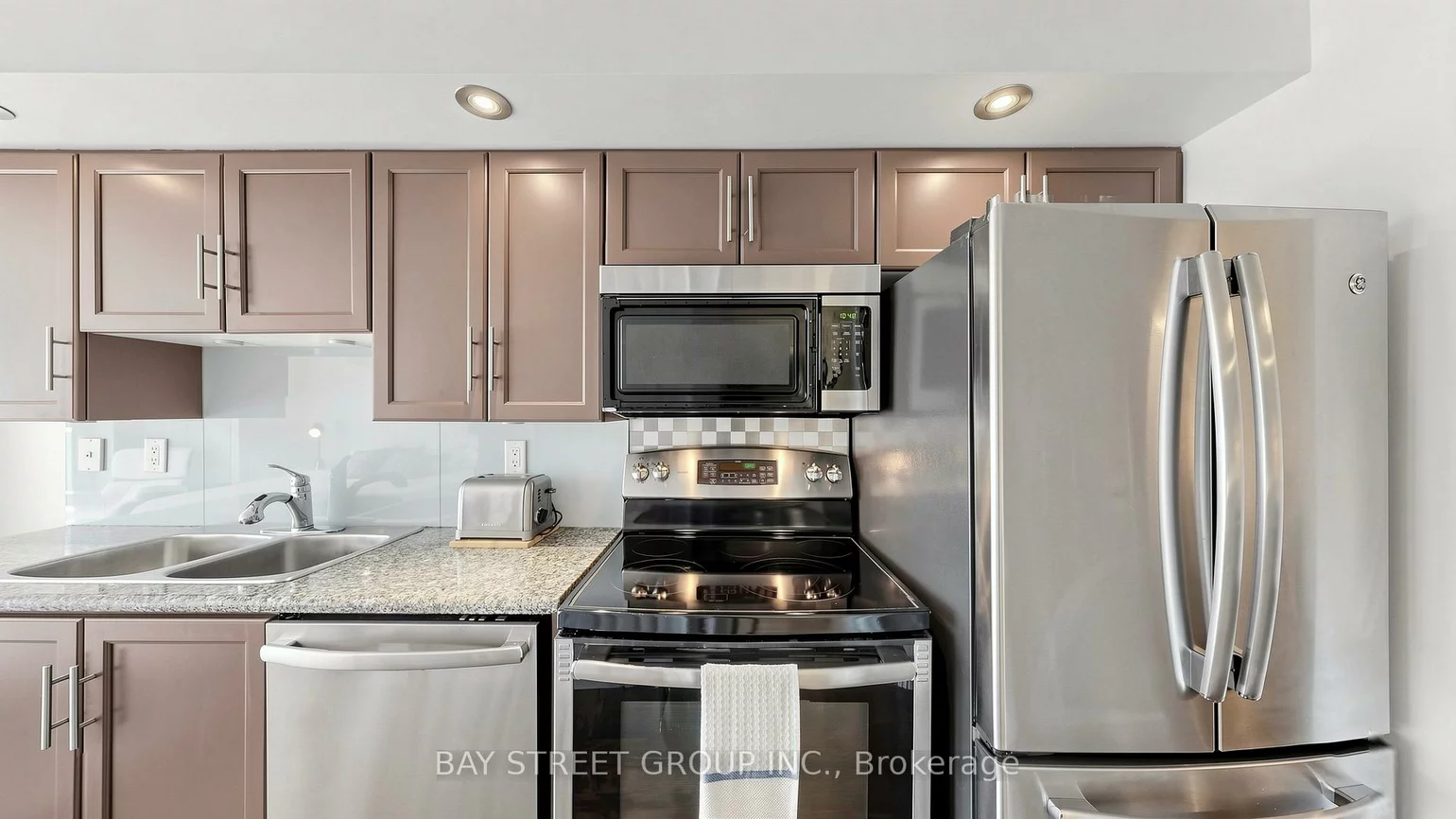 250, Wellington, Waterfront Communities C1, Toronto