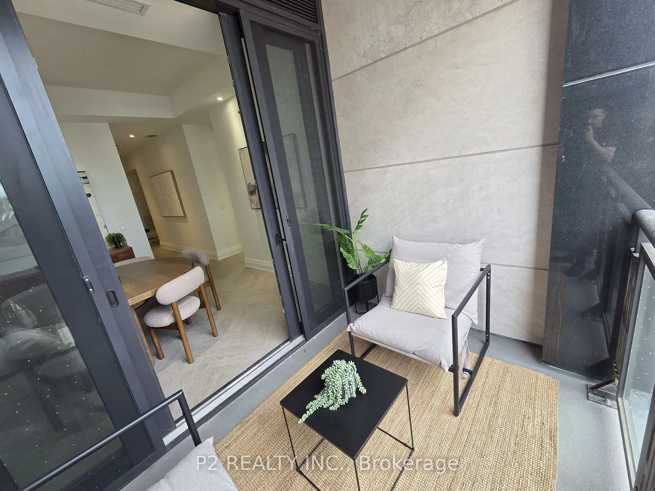 2, Forest, Casa Loma, Toronto