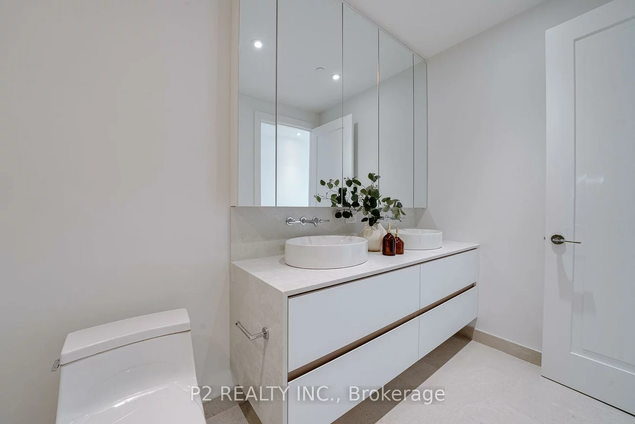 2, Forest Hill, Casa Loma, Toronto