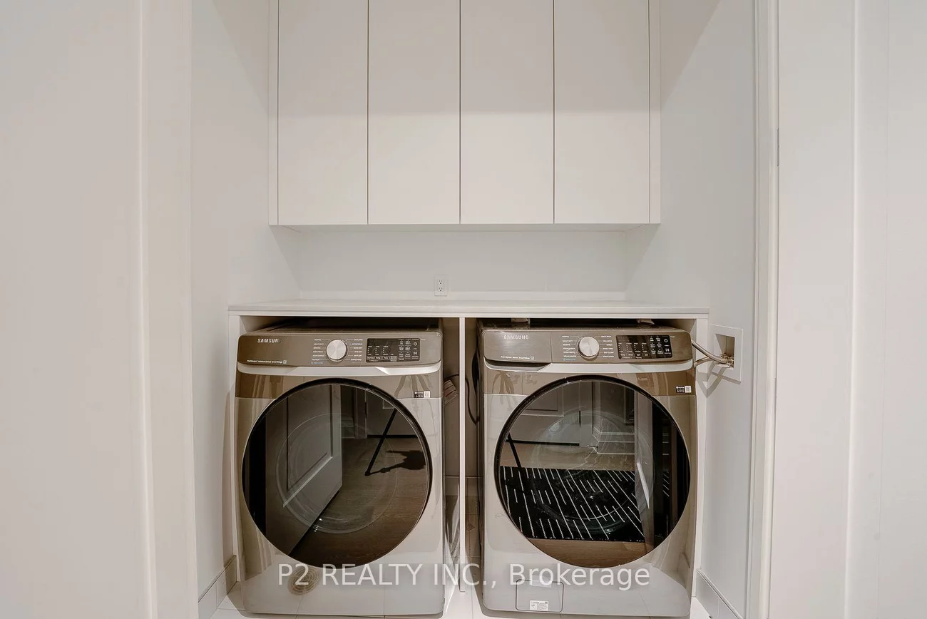 2, Forest, Casa Loma, Toronto