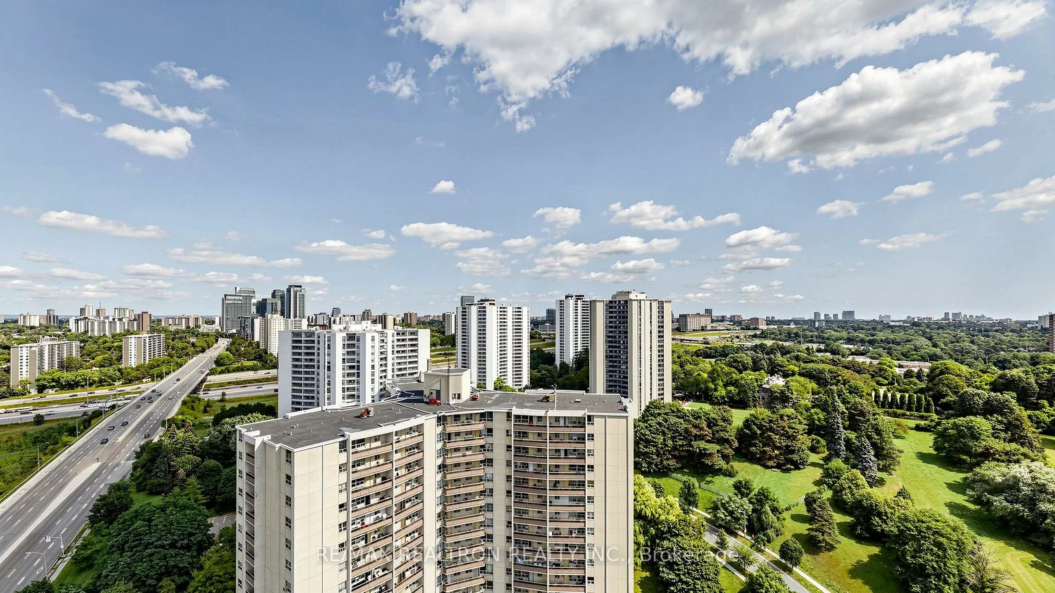 18, Graydon Hall, Parkwoods-Donalda, Toronto
