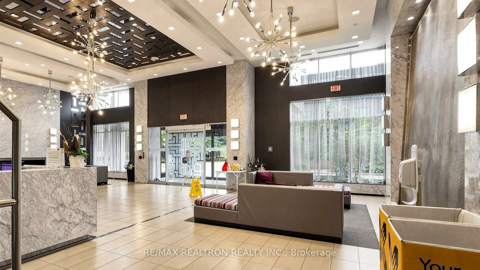18, Graydon Hall, Parkwoods-Donalda, Toronto