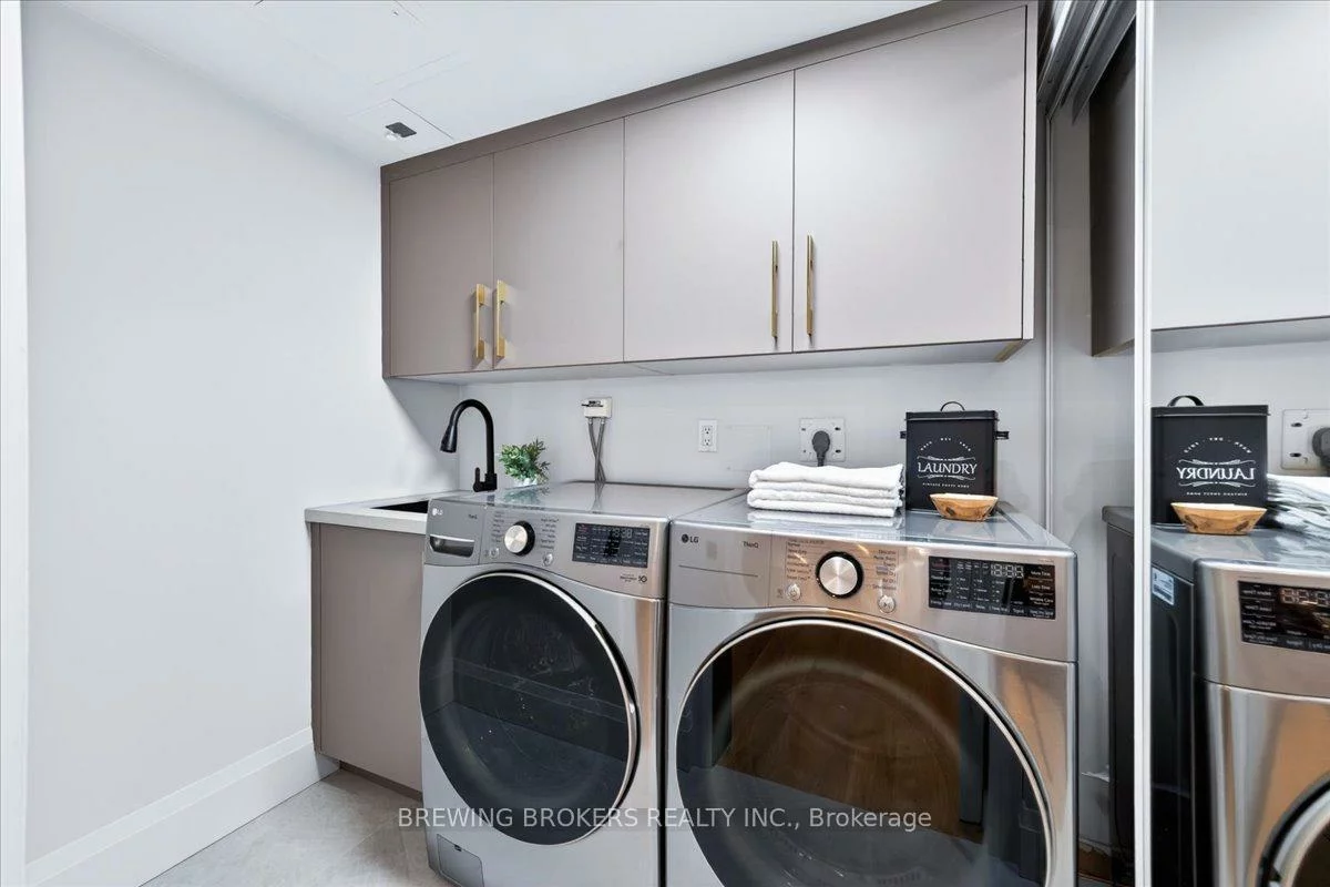 3600, Yonge, Bedford Park-Nortown, Toronto