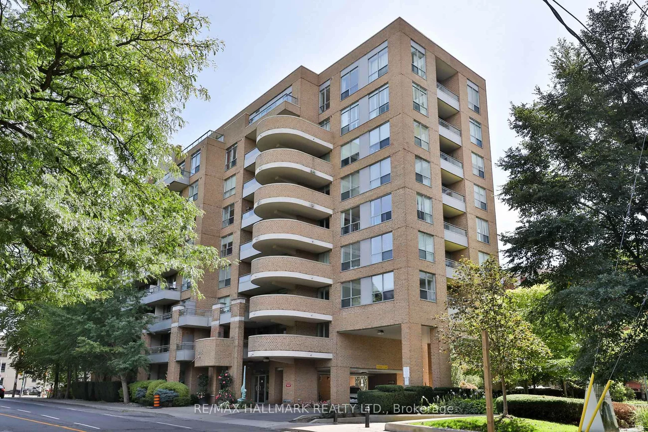 245, Davisville, Mount Pleasant West, Toronto