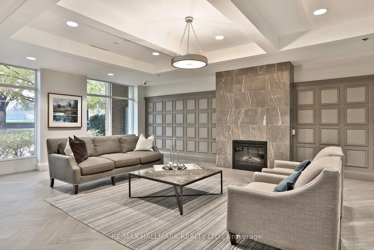 245, Davisville, Mount Pleasant West, Toronto