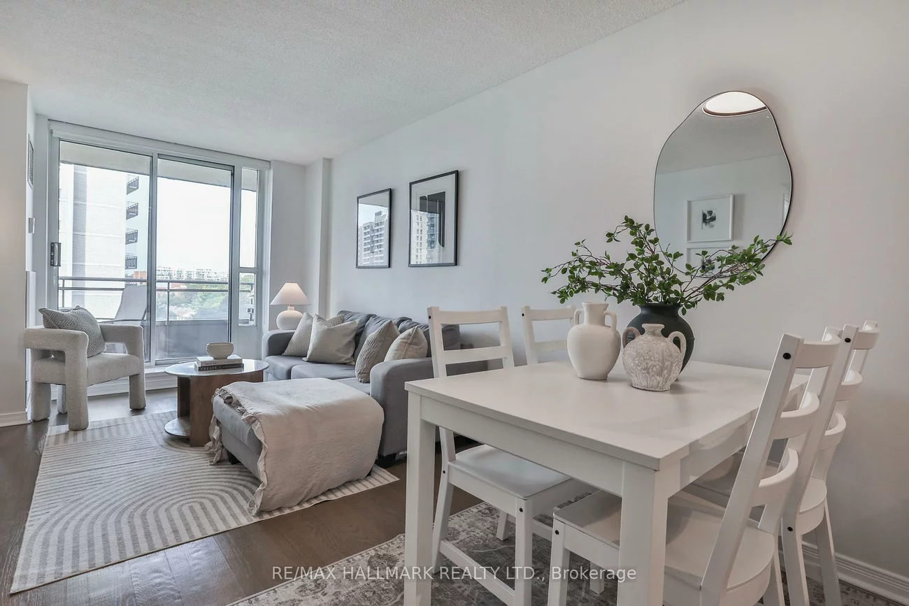 245, Davisville, Mount Pleasant West, Toronto