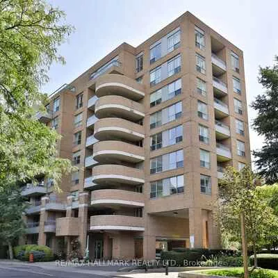 245, Davisville, Mount Pleasant West, Toronto