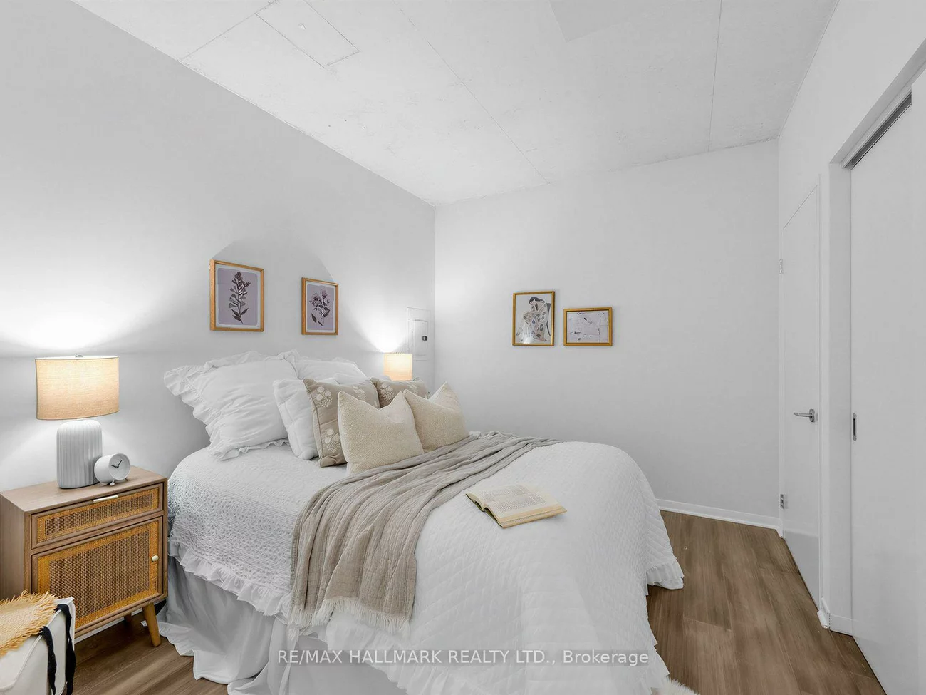 333, Adelaide, Moss Park, Toronto