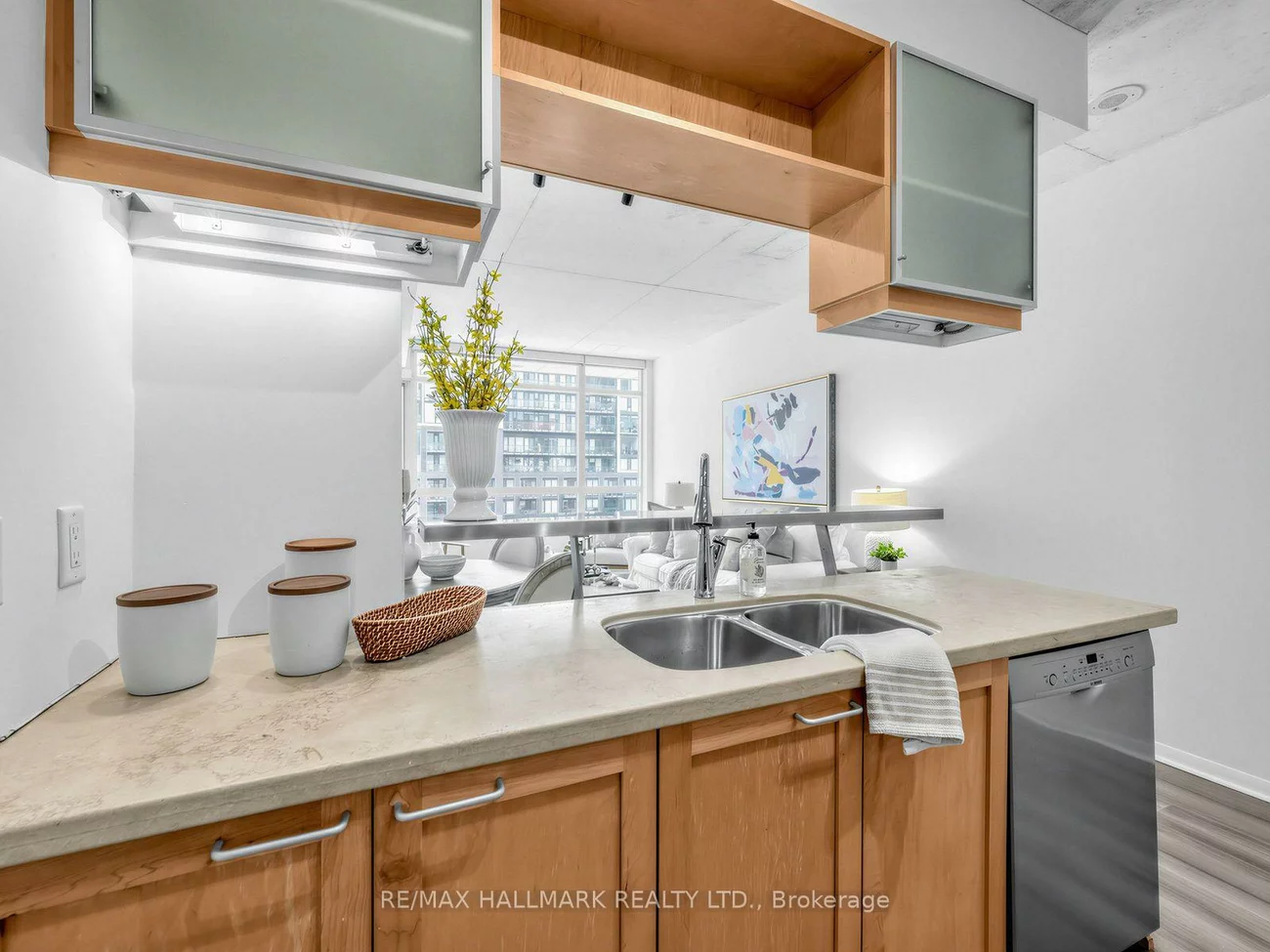 333, Adelaide, Moss Park, Toronto