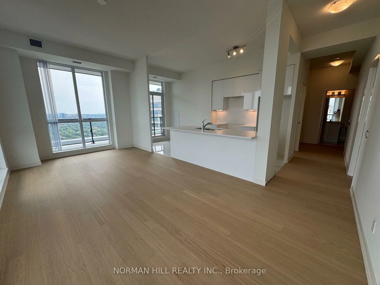 4955, Yonge, Willowdale East, Toronto