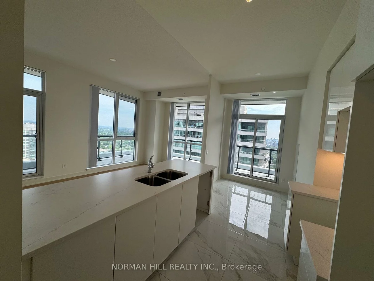4955, Yonge, Willowdale East, Toronto