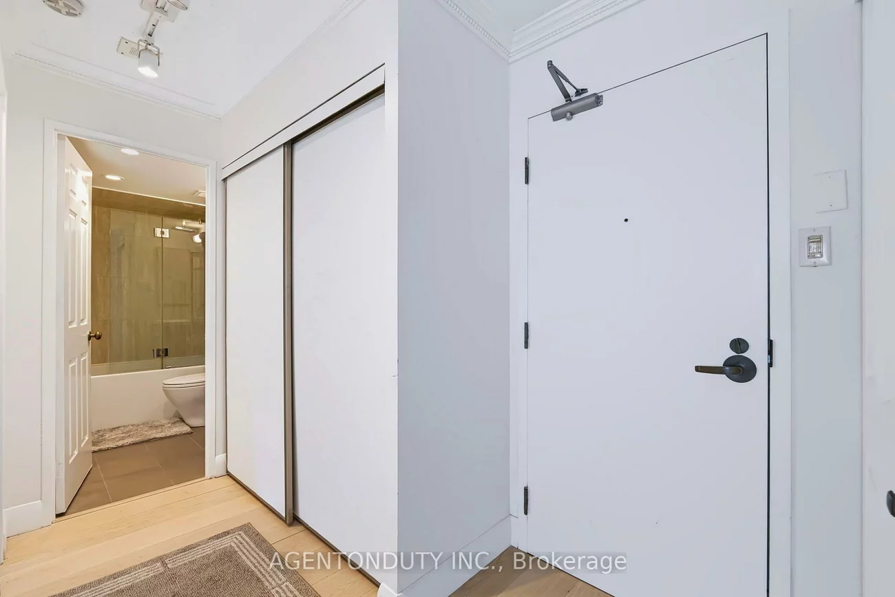 25, Maitland, Church-Yonge Corridor, Toronto