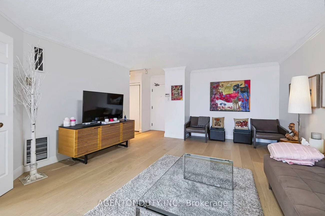25, Maitland, Church-Yonge Corridor, Toronto
