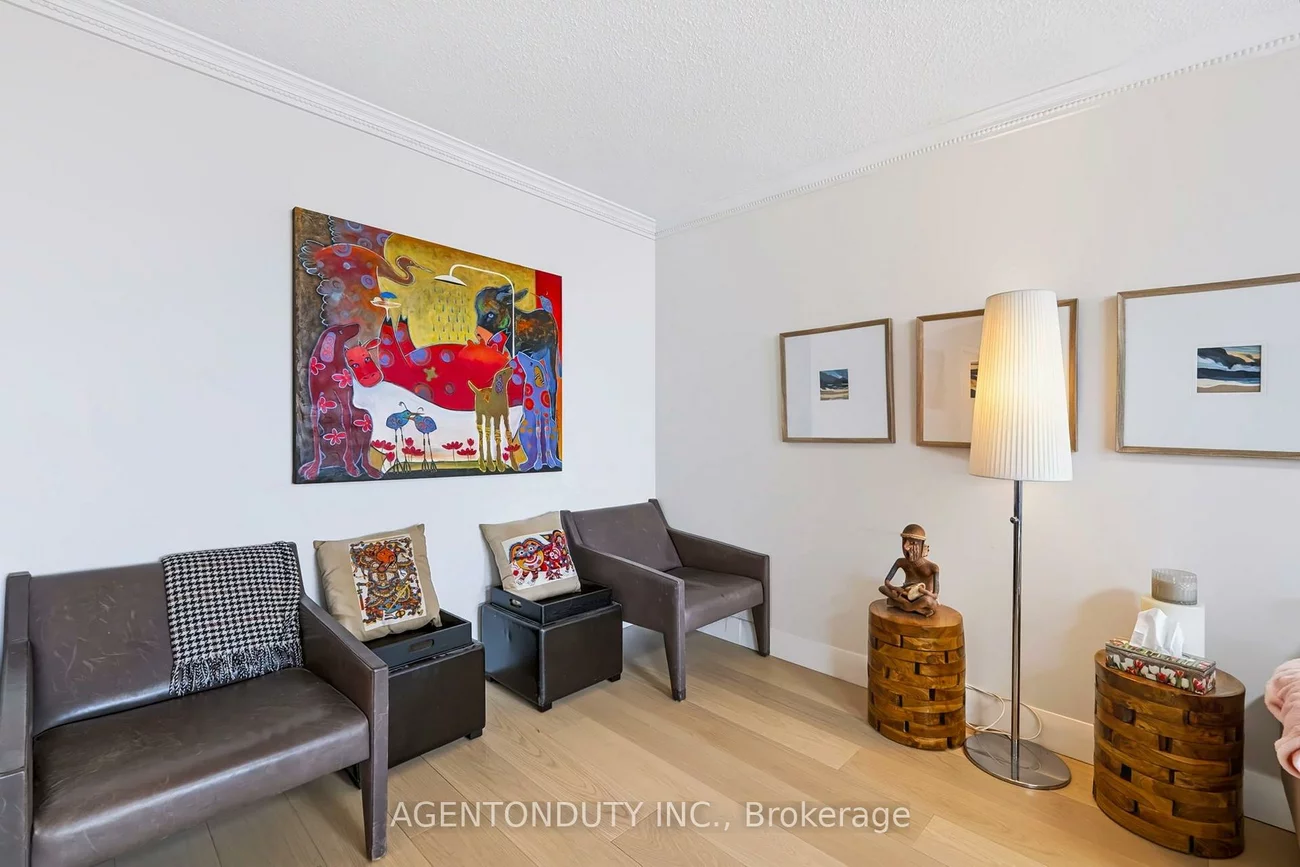25, Maitland, Church-Yonge Corridor, Toronto