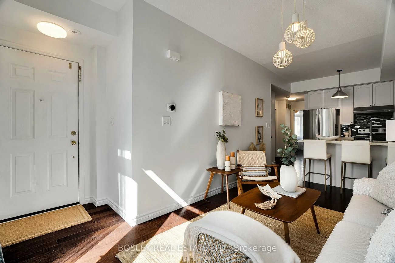 80, Carr, Kensington-Chinatown, Toronto