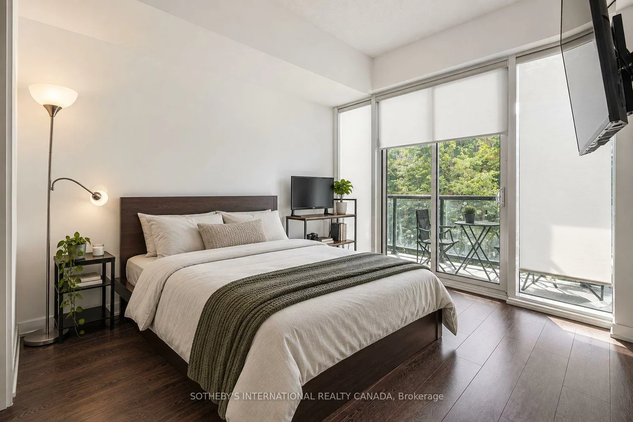 20, Bruyeres, Niagara, Toronto