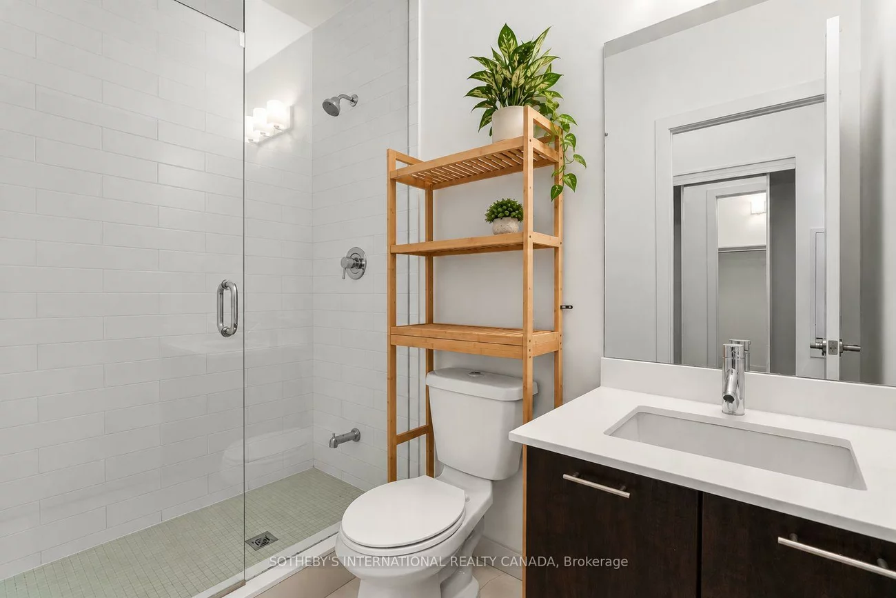 20, Bruyeres, Niagara, Toronto
