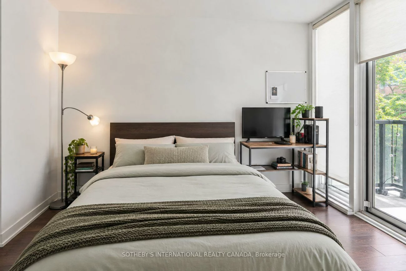 20, Bruyeres, Niagara, Toronto