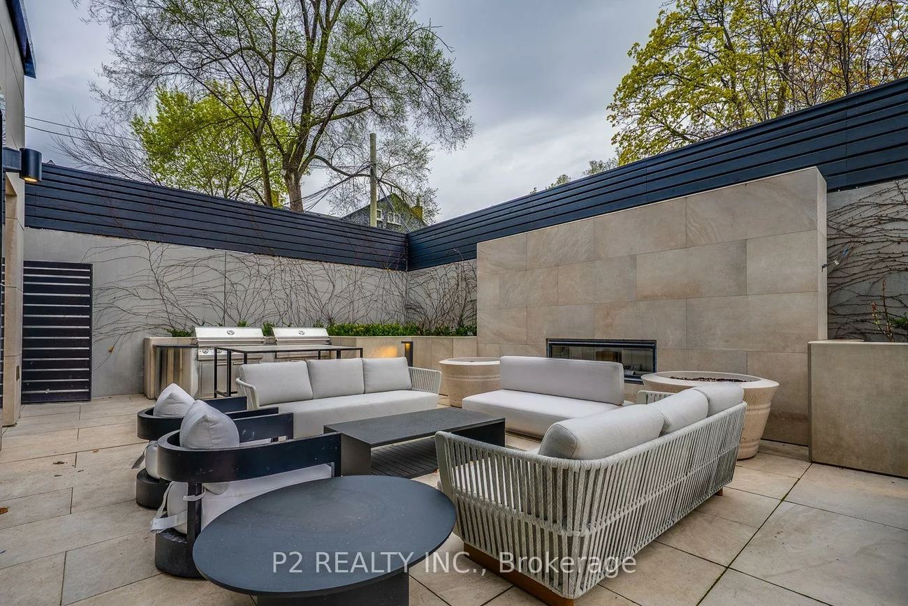 2, Forest Hill, Casa Loma, Toronto