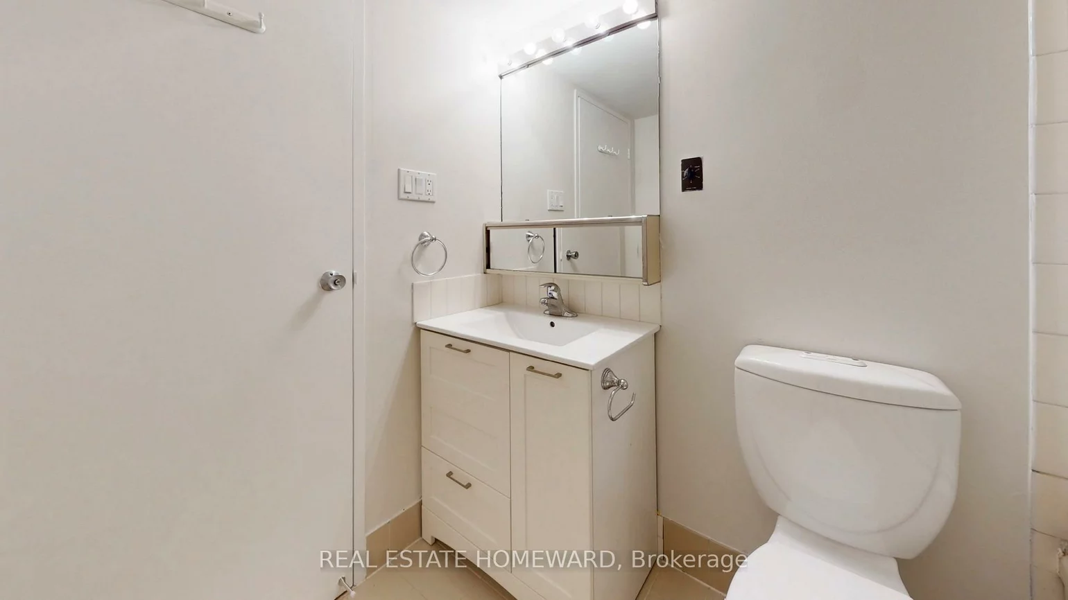 77, Maitland, Cabbagetown-South St. James Town, Toronto