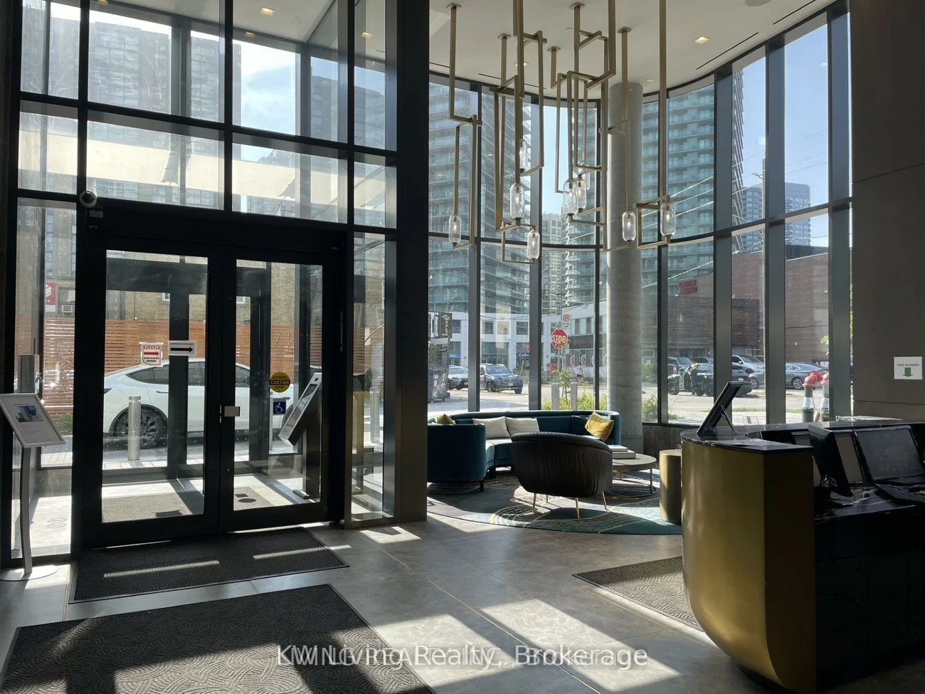 15, Holmes, Willowdale East, Toronto