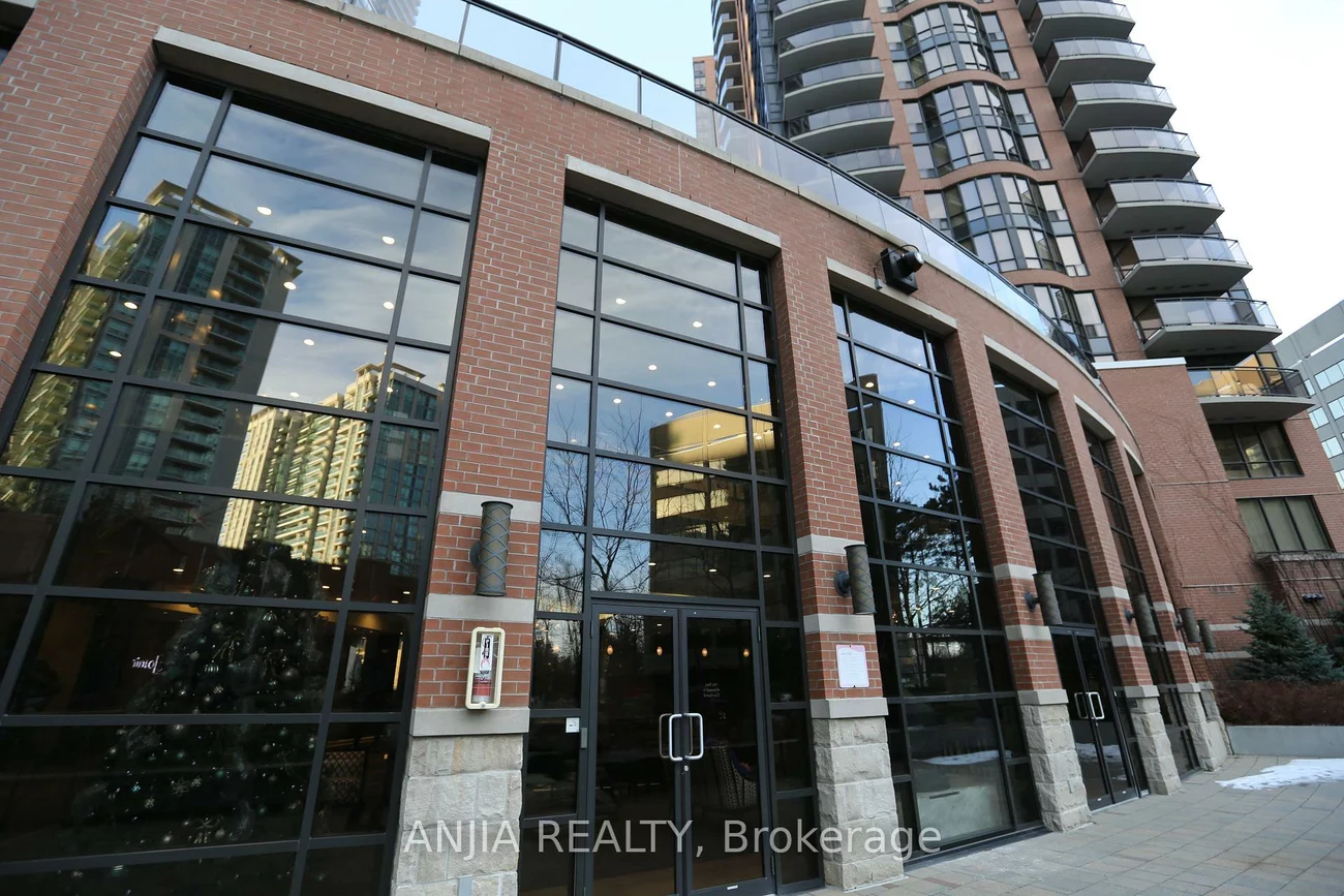33, Sheppard, Willowdale East, Toronto