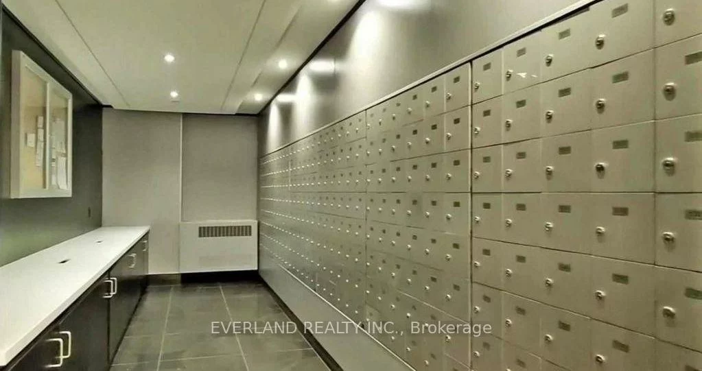 210, Victoria, Church-Yonge Corridor, Toronto