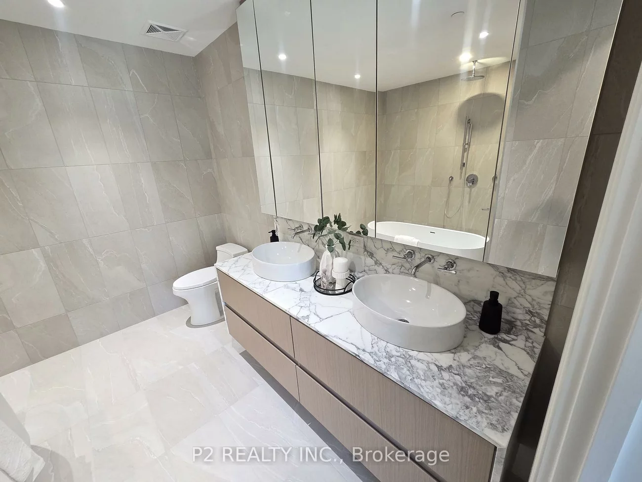 2, Forest Hill, Casa Loma, Toronto