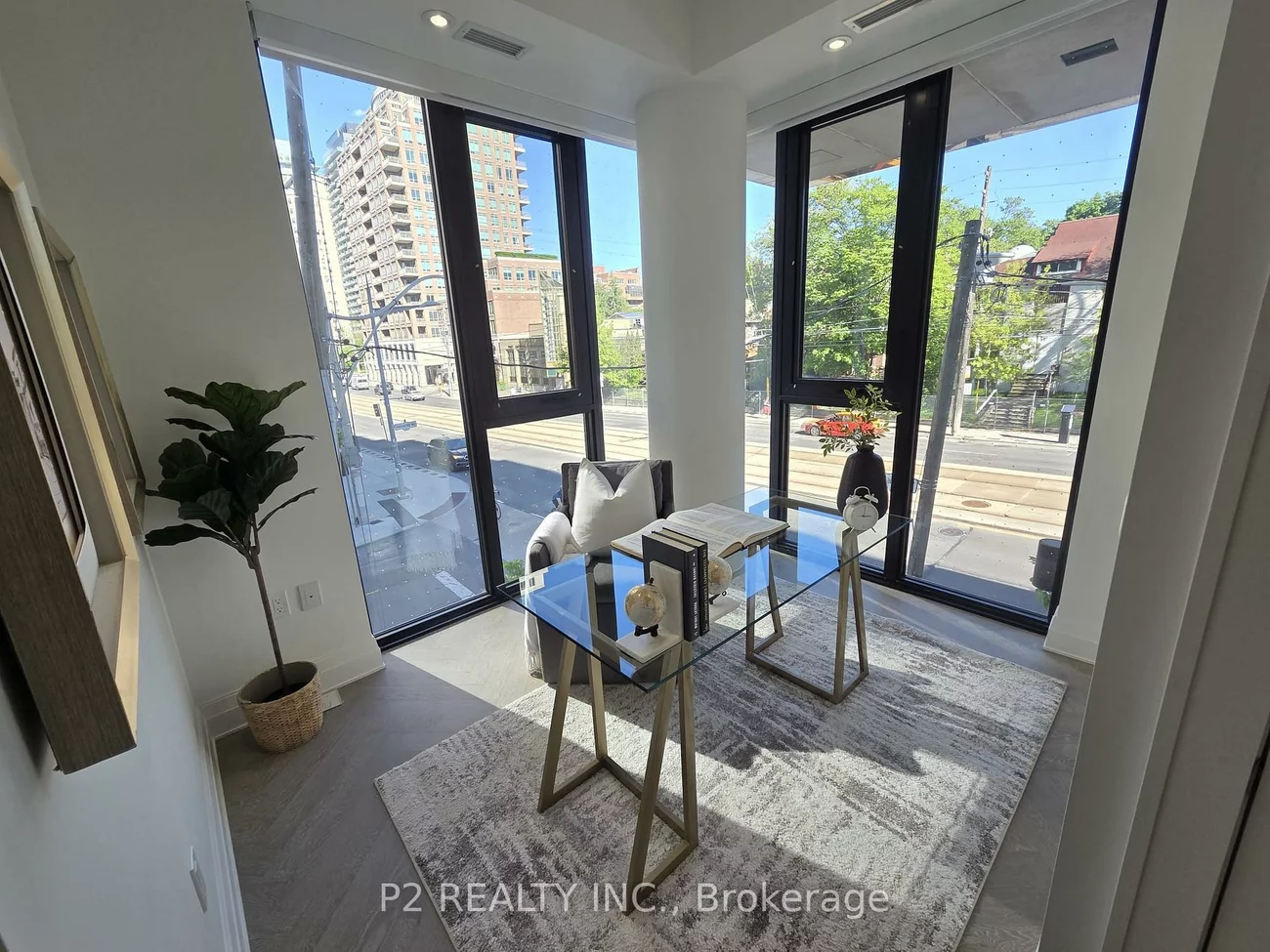 2, Forest Hill, Casa Loma, Toronto