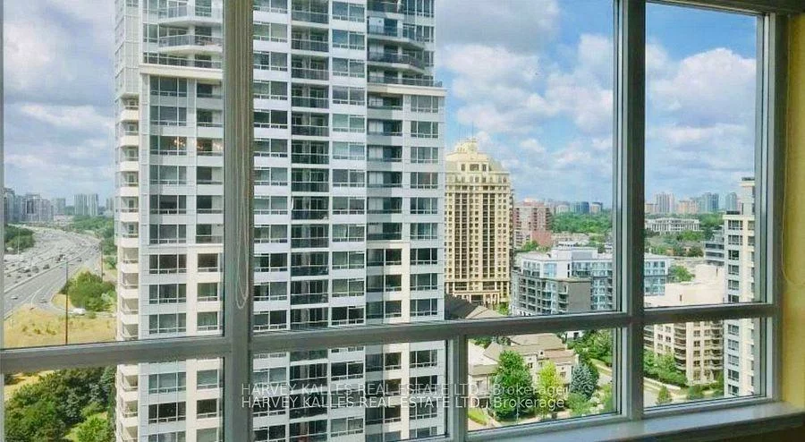 3, Rean, Bayview Village, Toronto