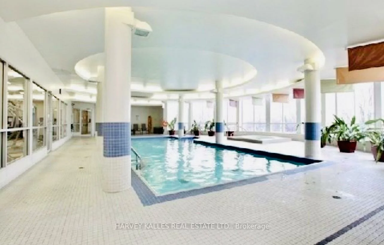 3, Rean, Bayview Village, Toronto