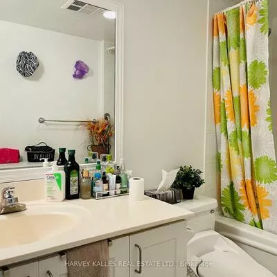 3, Rean, Bayview Village, Toronto