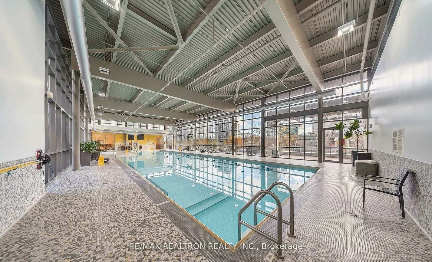 15, Fort York, Waterfront Communities C1, Toronto