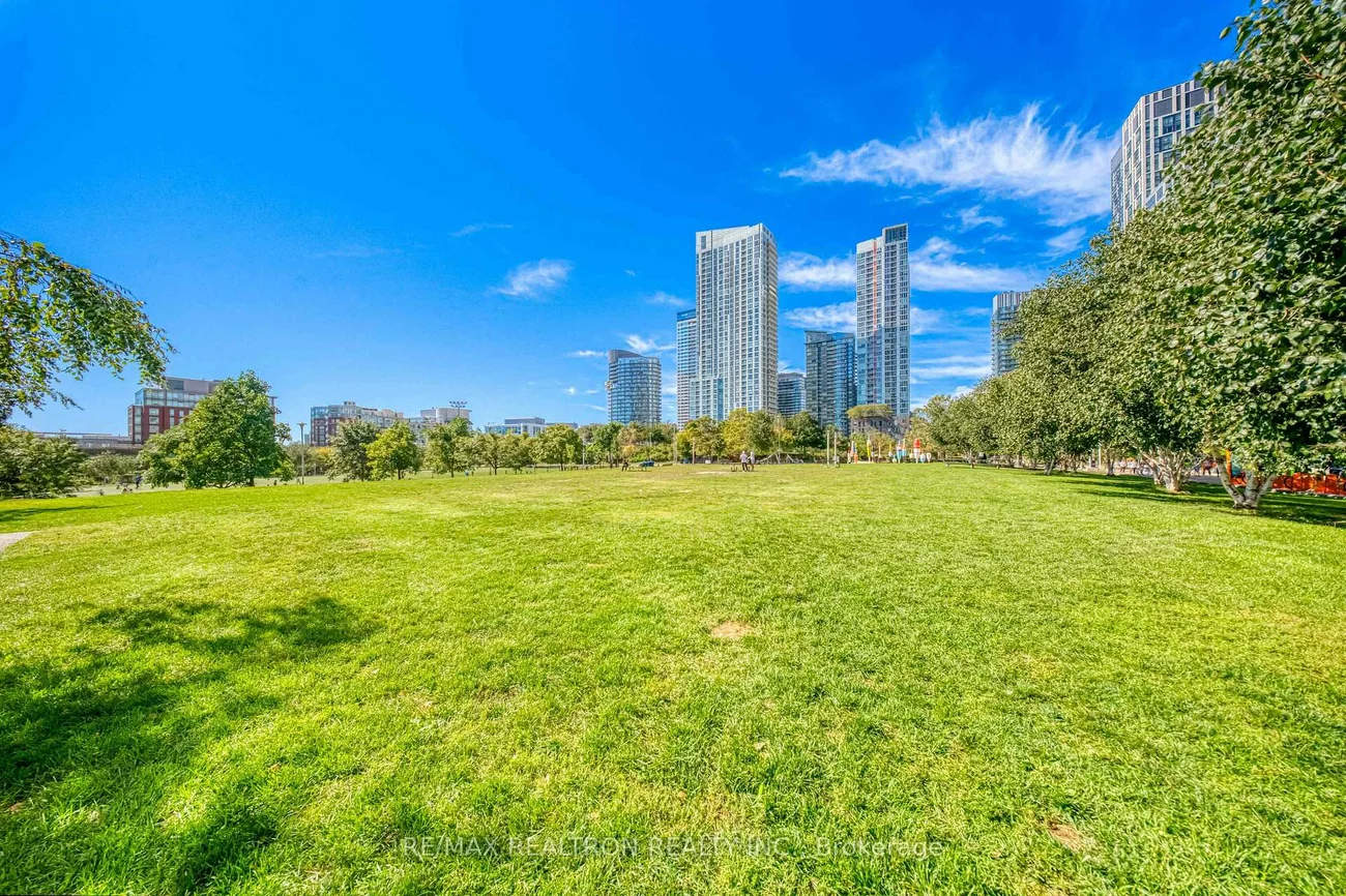15, Fort York, Waterfront Communities C1, Toronto