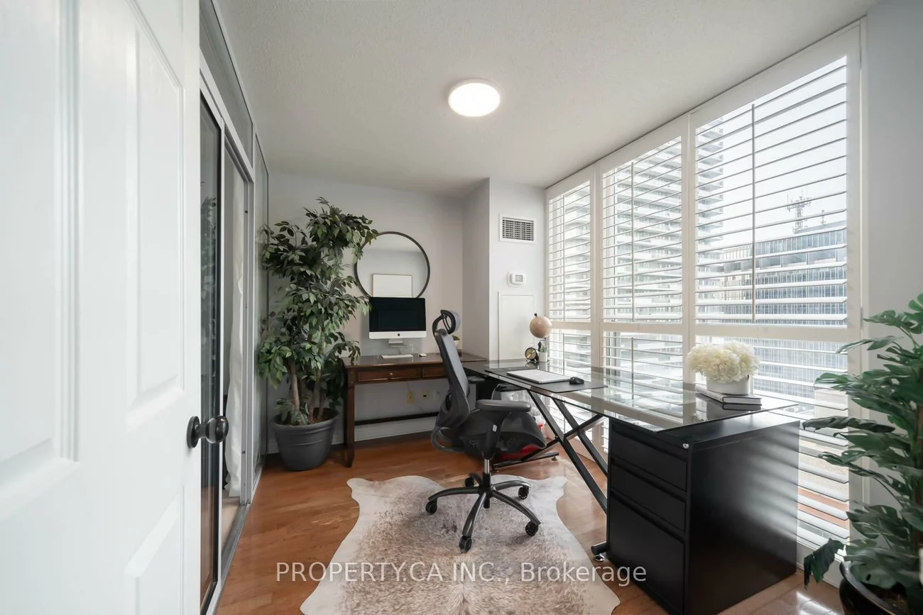 43, Eglinton, Mount Pleasant West, Toronto