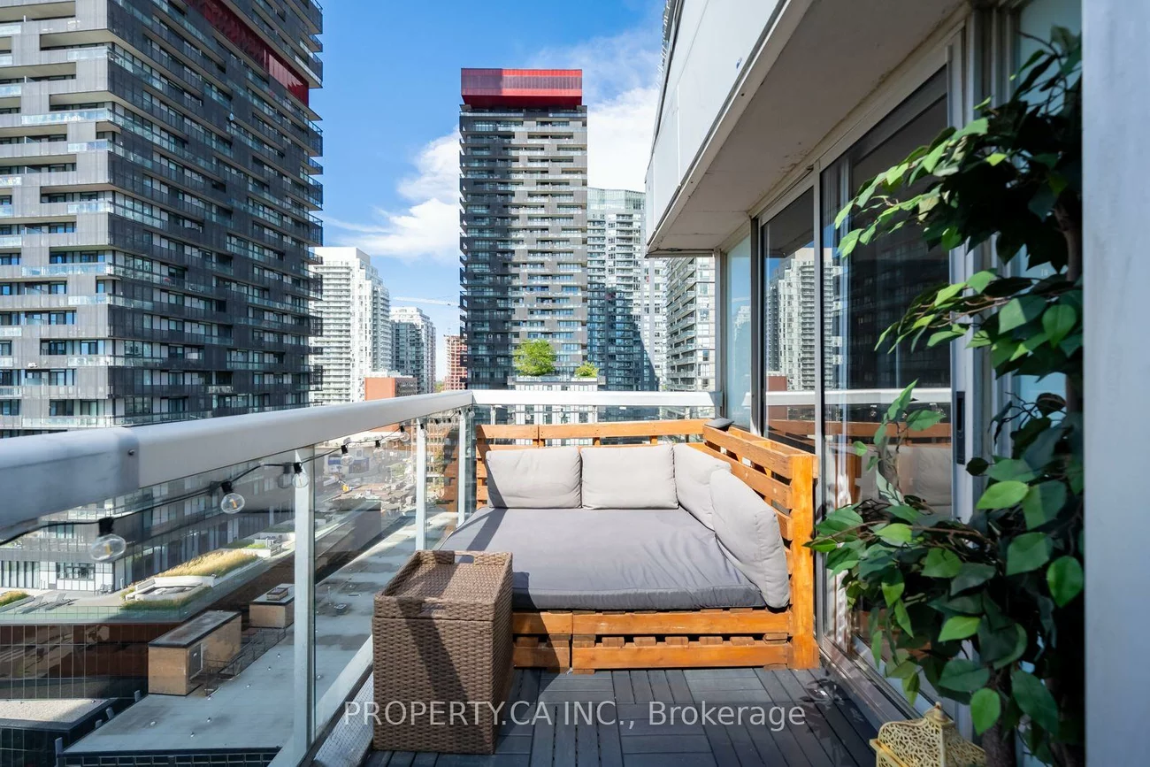 43, Eglinton, Mount Pleasant West, Toronto