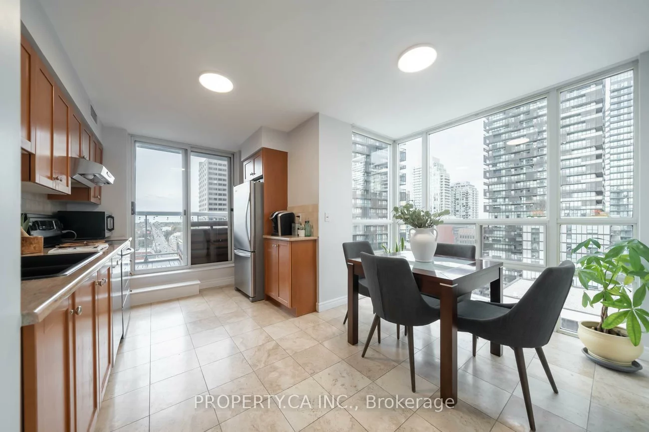 43, Eglinton, Mount Pleasant West, Toronto