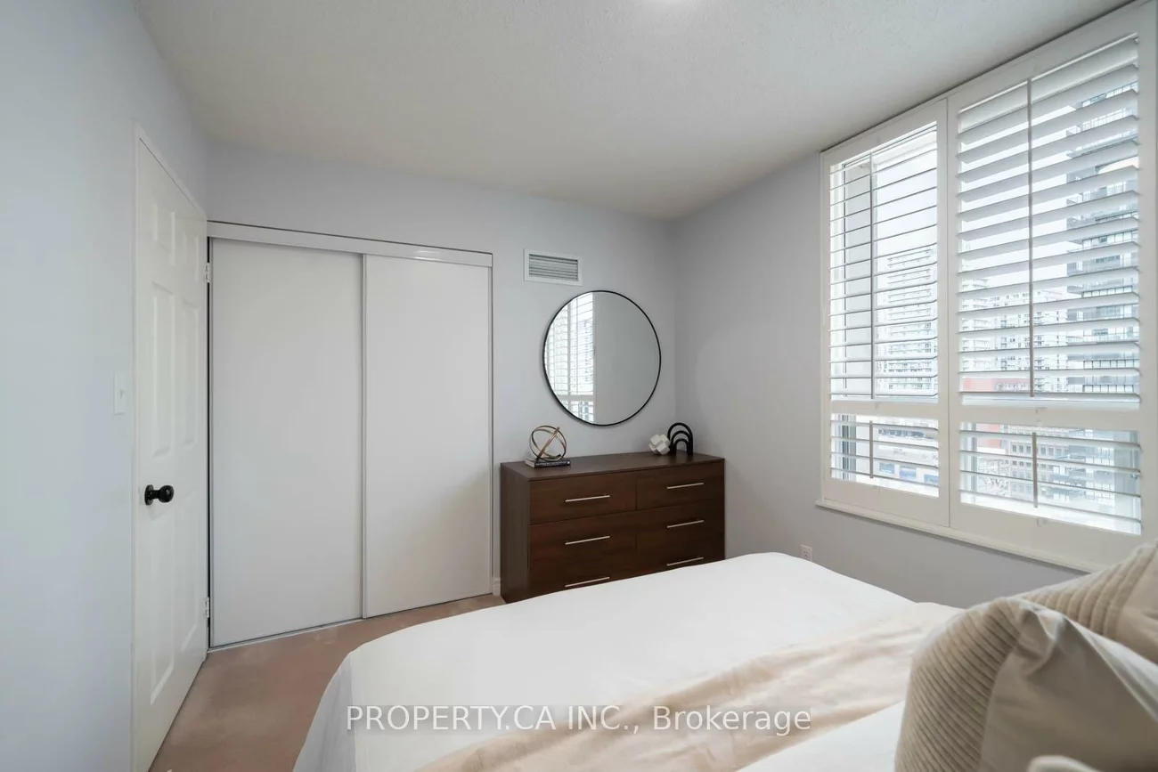 43, Eglinton, Mount Pleasant West, Toronto