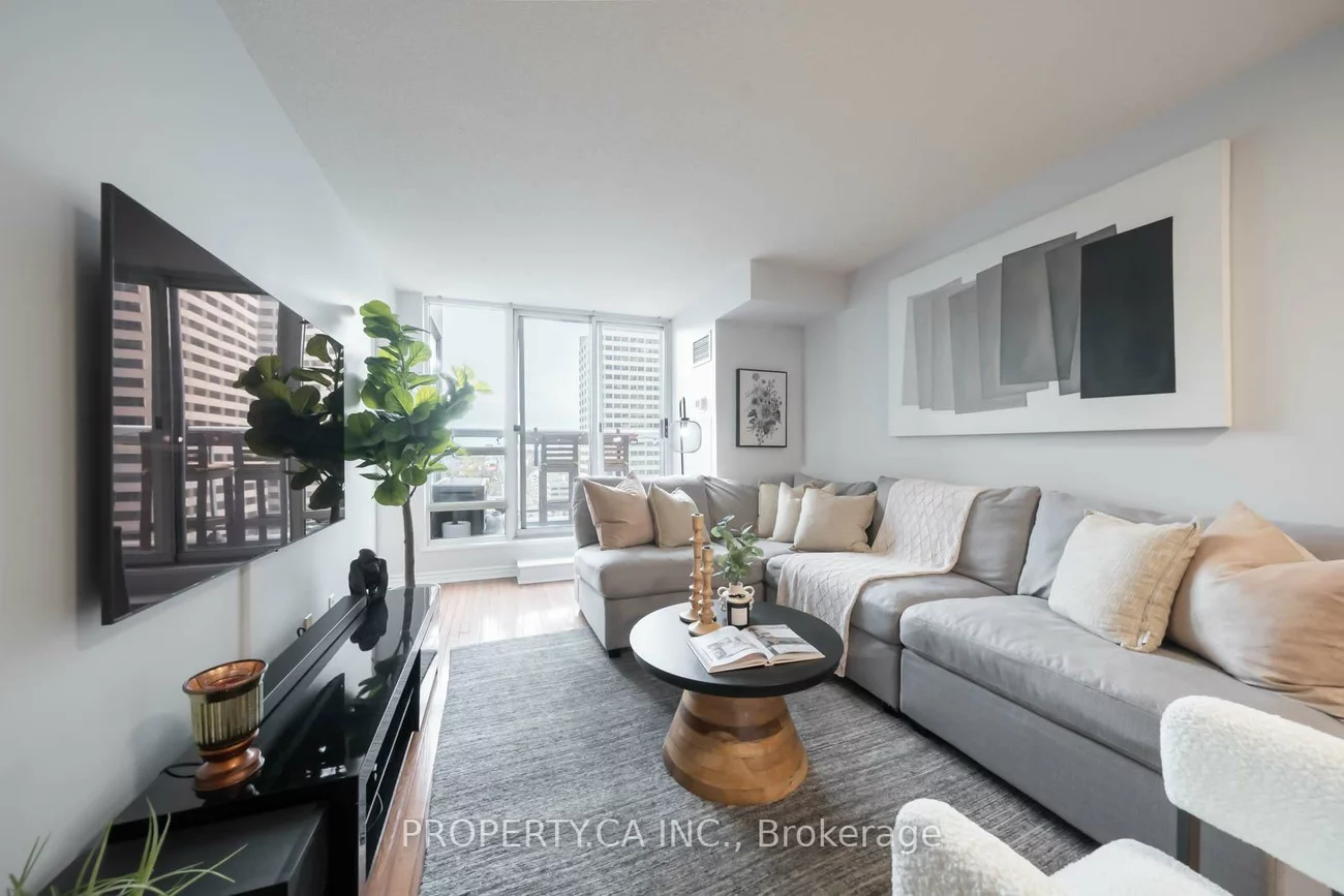 43, Eglinton, Mount Pleasant West, Toronto