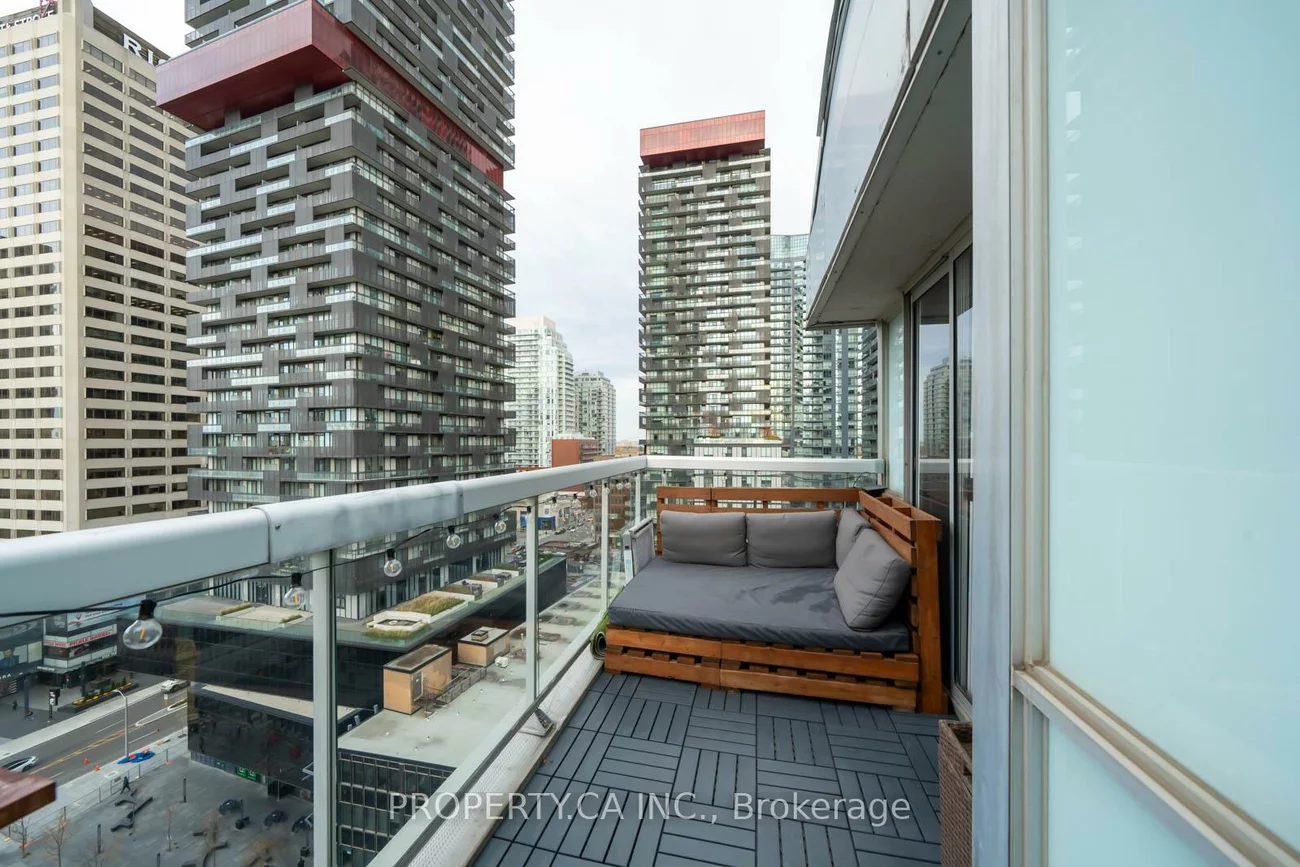 43, Eglinton, Mount Pleasant West, Toronto