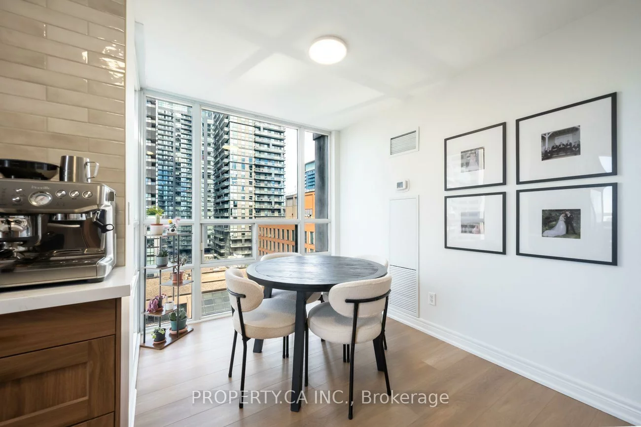 43, Eglinton, Mount Pleasant West, Toronto