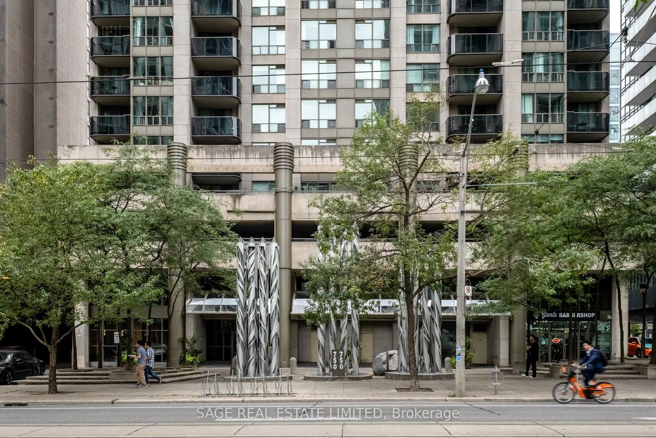 750, Bay, Bay Street Corridor, Toronto