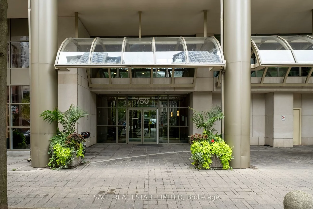 750, Bay, Bay Street Corridor, Toronto
