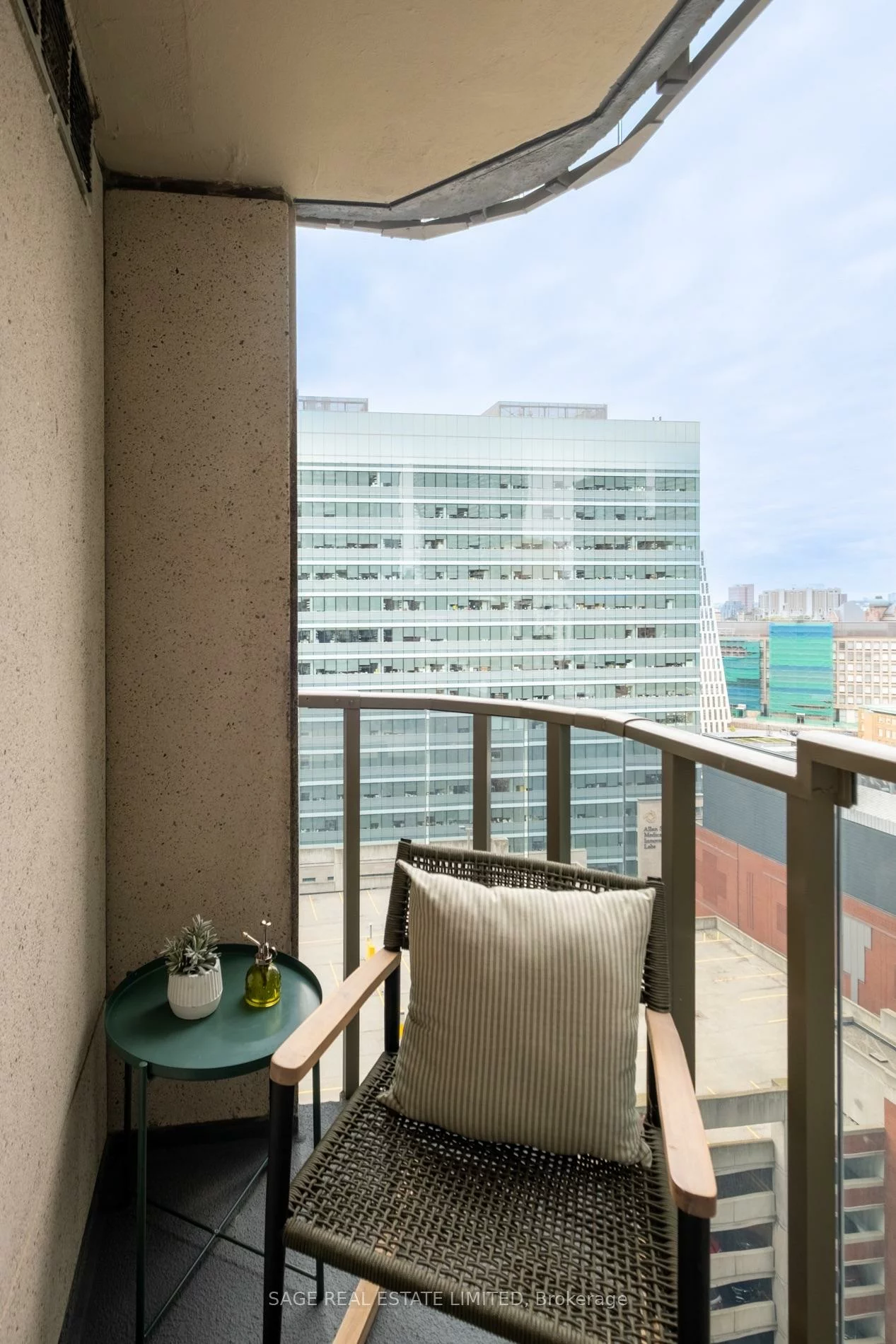 750, Bay, Bay Street Corridor, Toronto