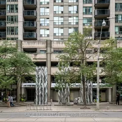 750, Bay, Bay Street Corridor, Toronto