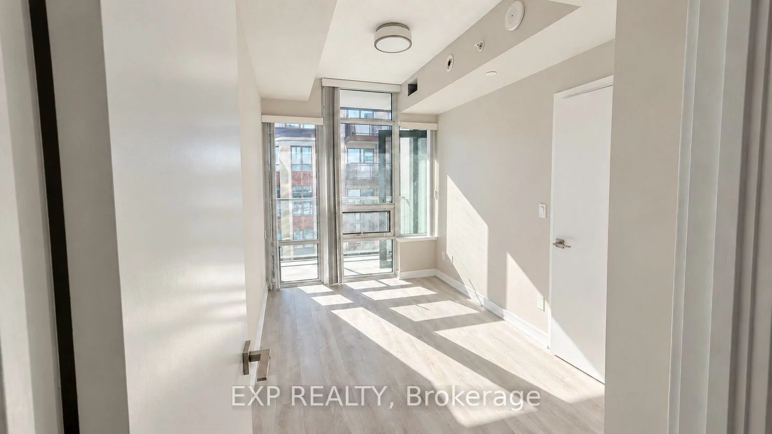 621, Sheppard, Bayview Village, Toronto