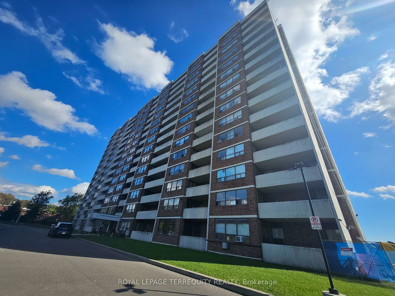 25, Sunrise, Victoria Village, Toronto