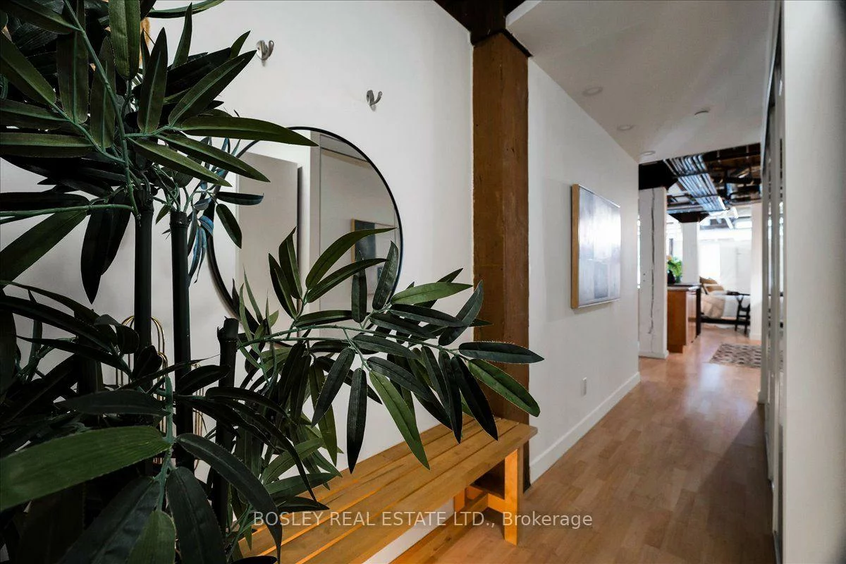 955, Queen, Niagara, Toronto