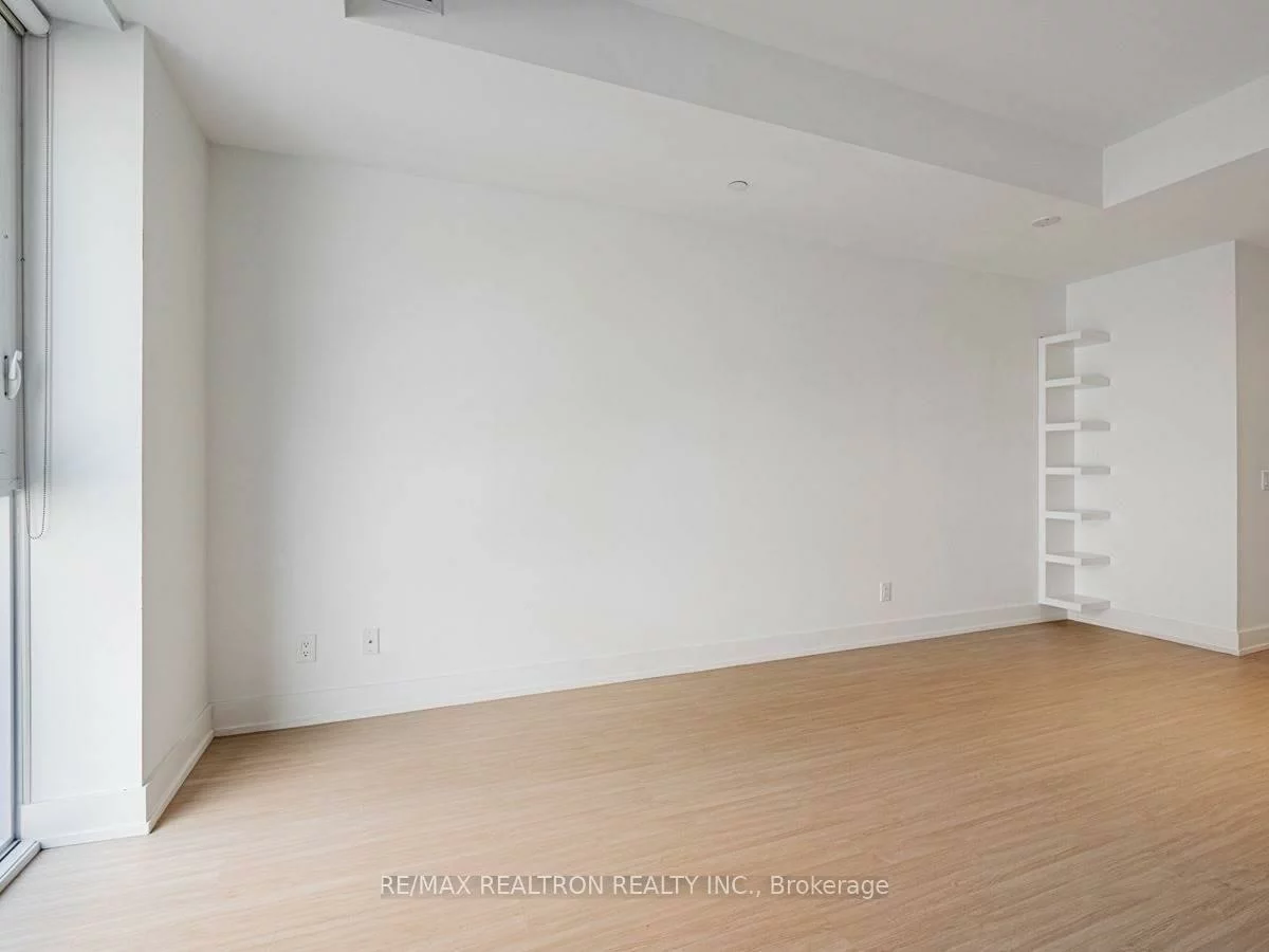 7, Grenville, Bay Street Corridor, Toronto