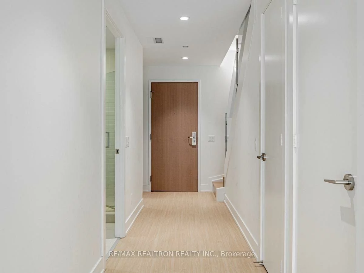 7, Grenville, Bay Street Corridor, Toronto